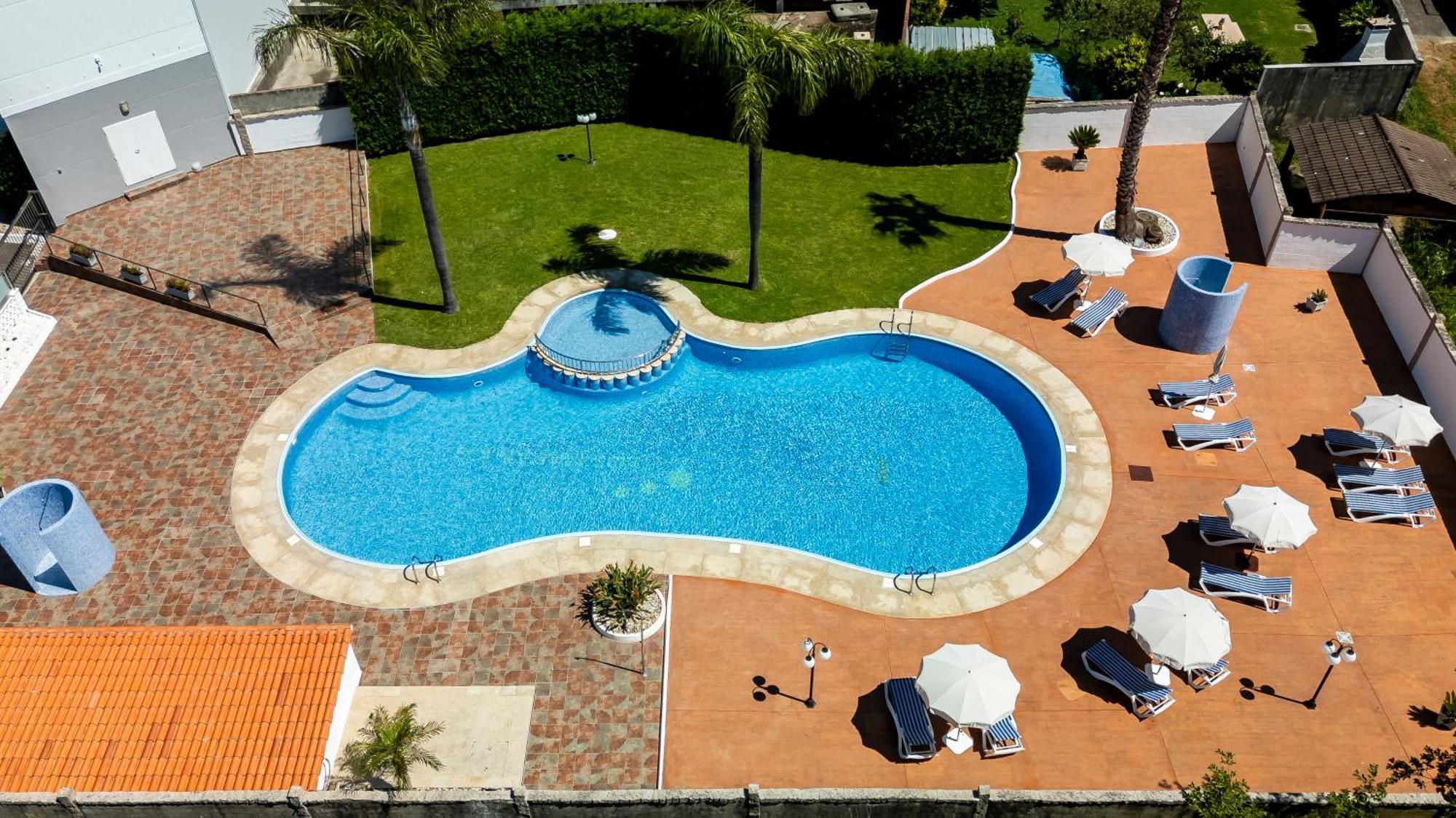 Hotel Los Naranjos A Revolta Exterior photo